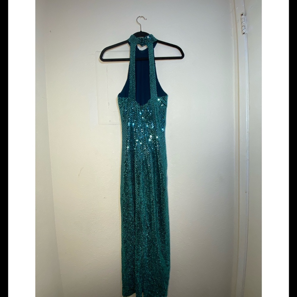 Dress - Picture 2 of 2